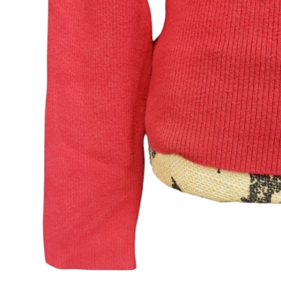 Old Navy Ribbed Knit Turtleneck Sweater - Picture 4 of 5